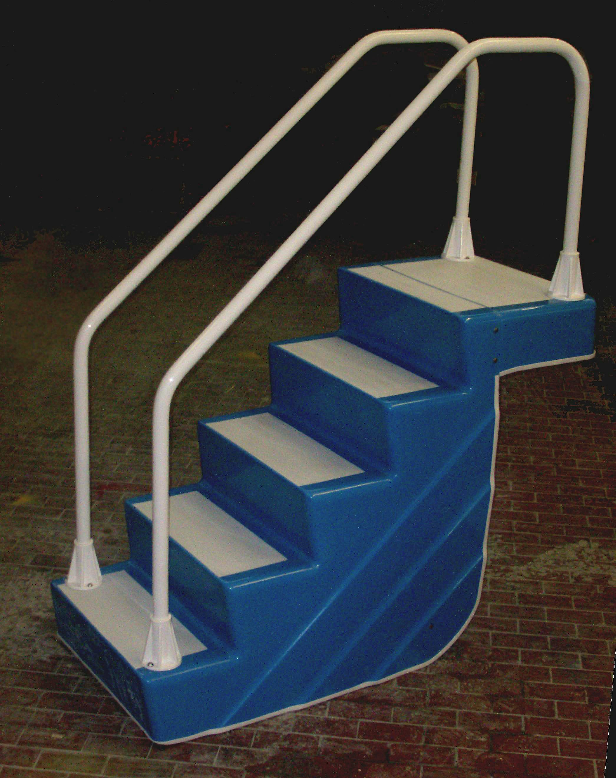 removable pool steps